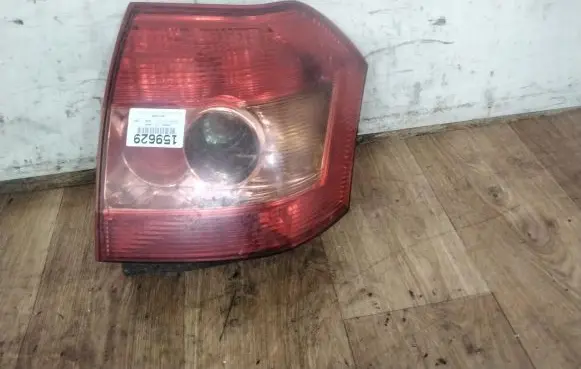 Toyota Avensis T250 Rear/tail lights