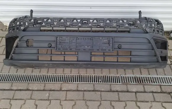Volkswagen Crafter Front bumper 7C0807221A
