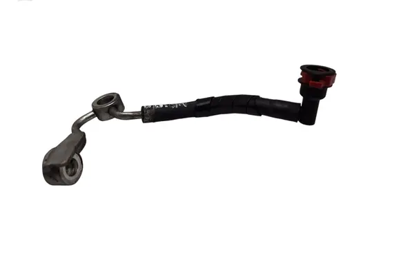 Toyota Auris 150 Fuel injector supply line/pipe 2390126040
