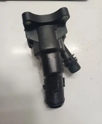Thermostat/thermostat housing