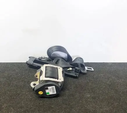 Audi Q7 4L Front seatbelt 4L0857806J 022R000