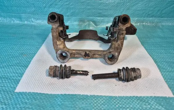Volkswagen Caddy Rear brake caliper 2026d