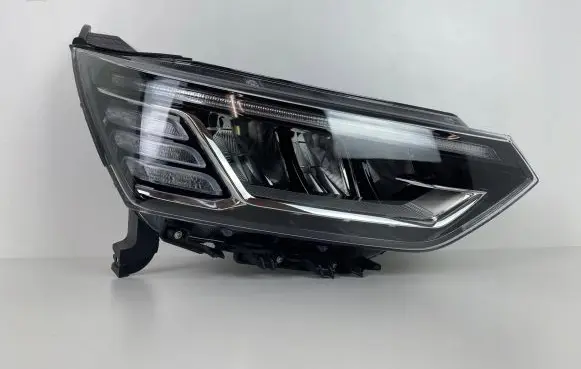 SsangYong Korando Headlight/headlamp 83102-37201