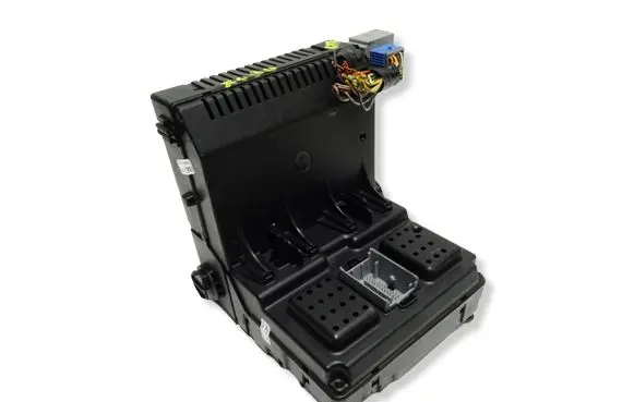 Volvo XC90 Fuse module 30786890 28087582