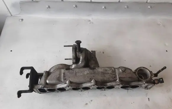 KIA Sportage Intake manifold