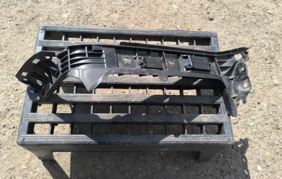 Volkswagen Multivan T5 Rear bumper mounting bracket 7H0807394B