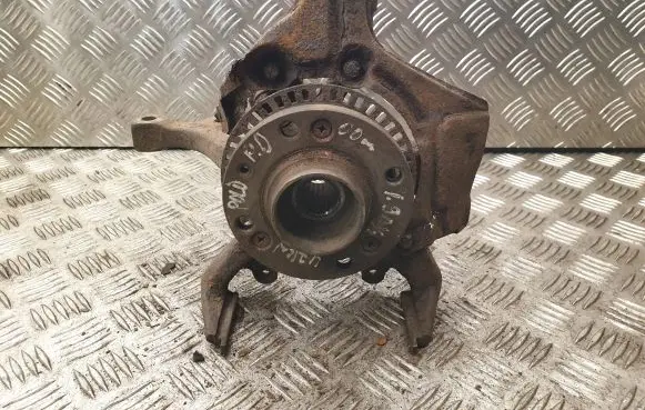 Volkswagen Polo Front wheel hub