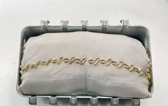 Chrysler Voyager Passenger airbag P05108819AA TC0PT306751492