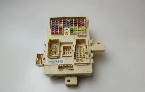Hyundai Tucson TL Fuse module 91951D7560