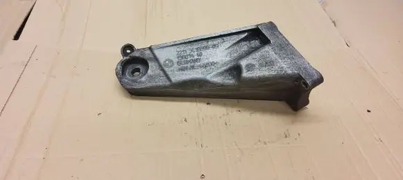 BMW X3 E83 Engine mounting bracket 2211341869803
