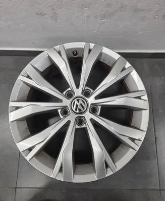 Volkswagen Tiguan R17 alloy rim 5NA601025