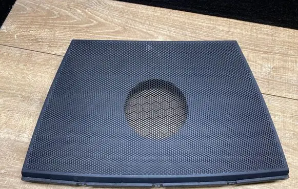 Jaguar I-Pace Subwoofer grill/trim J9D304405
