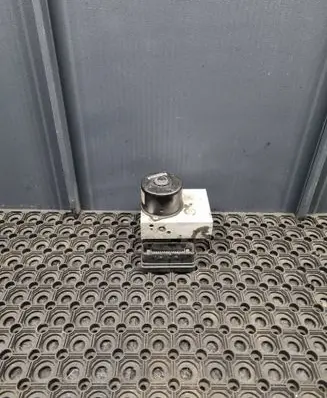 Volvo S60 ABS Pump P08671225 122423 10020403674
