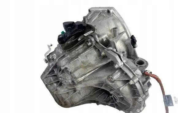 Renault Trafic III (X82) Manual 5 speed gearbox 8201576126R