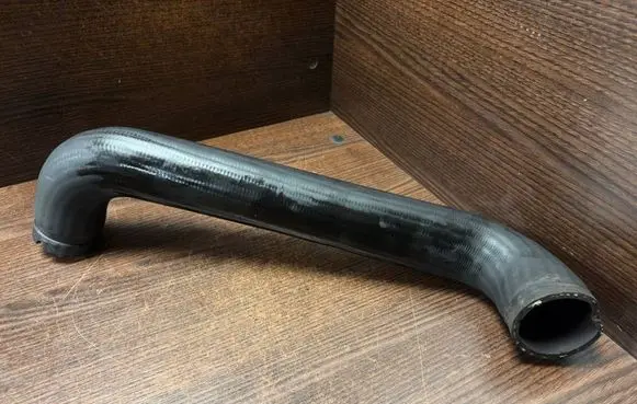Iveco Daily 3rd gen Intercooler hose/pipe 504098506