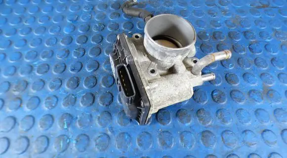 KIA Ceed Throttle body valve CART351002B300 351002B300 15700901