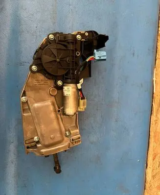 Mercedes-Benz EQC Tailgate/trunk/boot lift motor A0999064703
