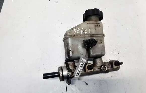 Hyundai i30 Brake fluid reservoir 