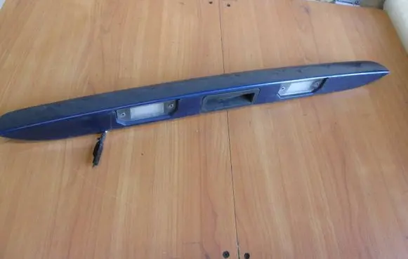 Ford Focus Tailgate/boot open switch button