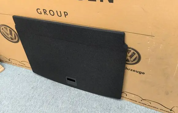 Volkswagen Golf VII Other trunk/boot trim element 5G6858855