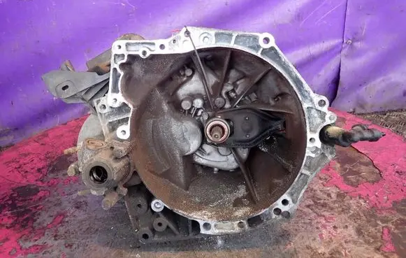 Peugeot Partner Manual 5 speed gearbox 20DP47