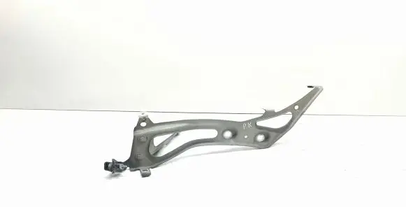 BMW 2 F46 Fender mounting bracket 7297201