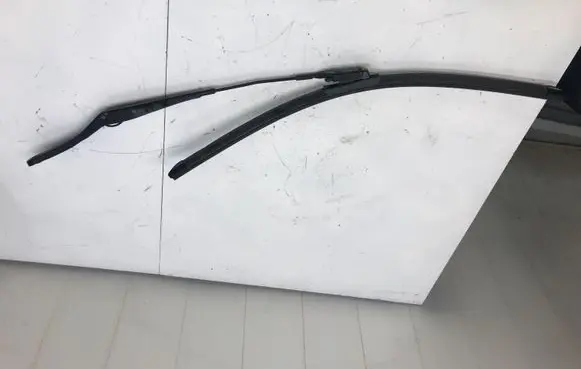 Volvo V50 Wiper trim