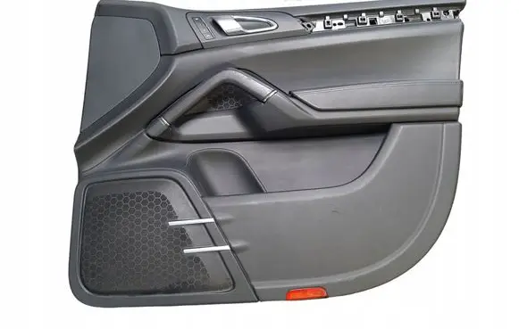 Porsche Cayenne (92A) Front door card panel trim 956682C2