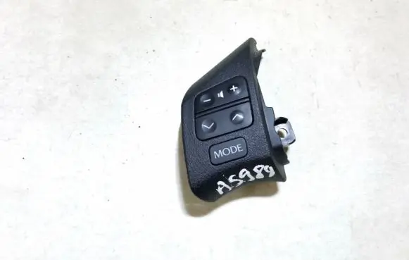 Lexus IS 220D-250-350 Steering wheel buttons/switches 75b458