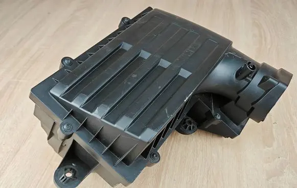 Audi Q3 F3 Air filter box 5Q0129607AA 5Q0129601BP