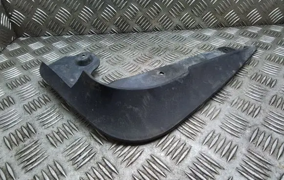 Skoda Yeti (5L) Front mudguard 5L0821174