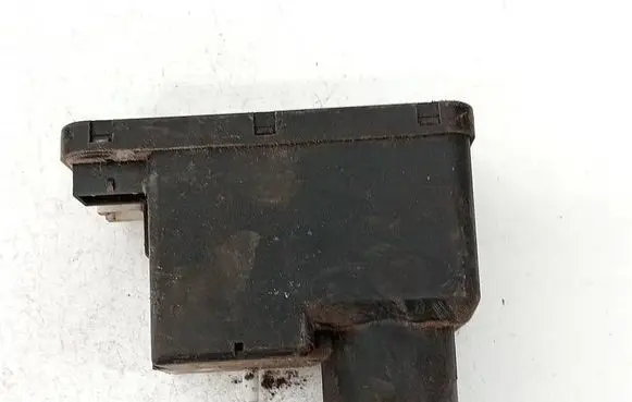 Audi 100 S4 C4 Central locking vacuum pump 4A0862257C