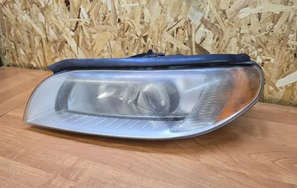Volvo S80 Headlight/headlamp 30796133 6333100000
