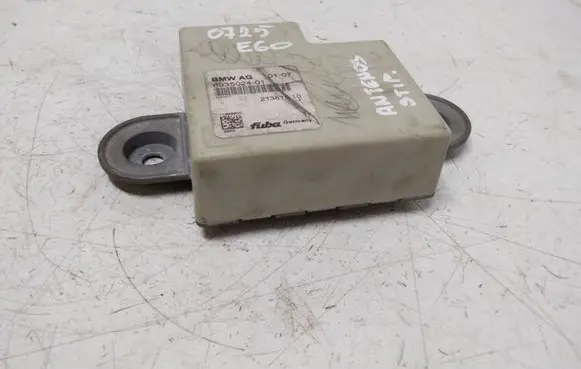 BMW 5 E60 E61 Antenna control unit 693502401