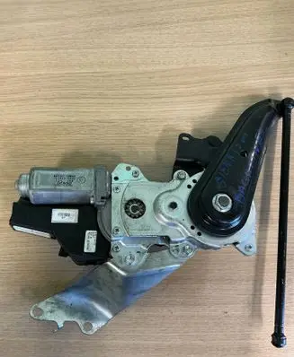 Toyota Sienna XL30 III Tailgate/trunk/boot lift motor 42710710040 1638000450