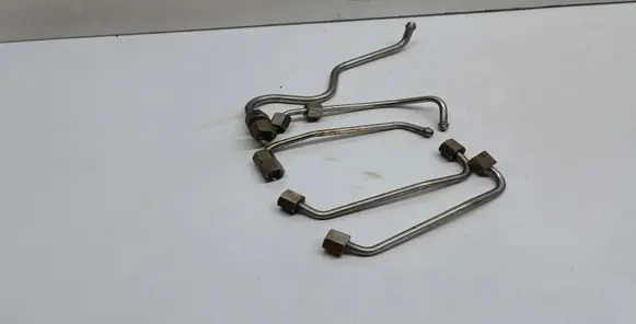 BMW 3 E92 E93 Fuel injector supply line/pipe 