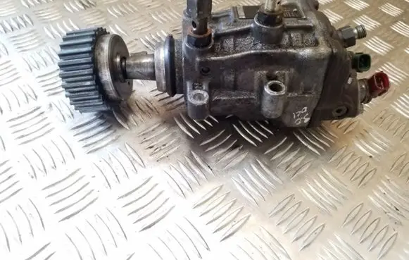 Fuel injection high pressure pump