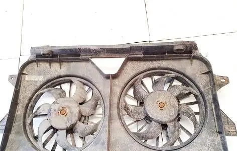 Dodge Grand Caravan Radiator cooling fan shroud 04677695AA 90157B