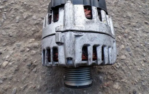 Iveco Daily 6th gen Generator/alternator 5801526032