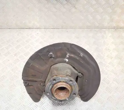 Front wheel hub
