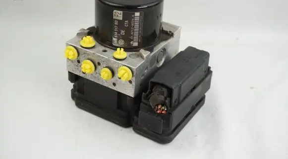 Volkswagen Golf V ABS Pump 1K0614517BD 1K0907379AD