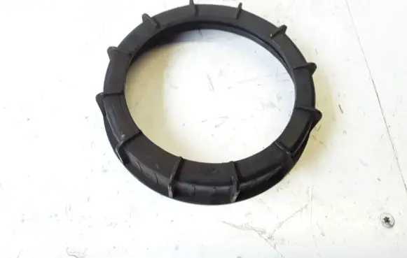 Volvo V50 In tank fuel pump screw locking ring/nut 2619C385AA