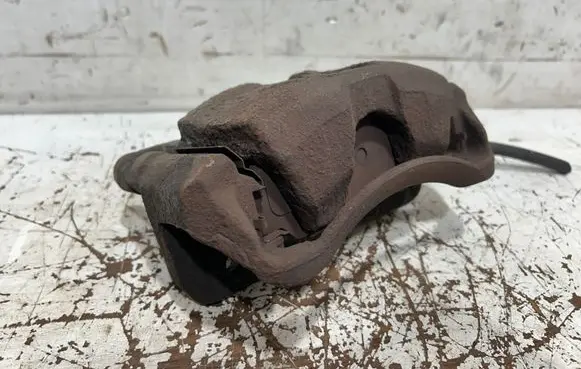 Honda FR-V Front brake caliper 