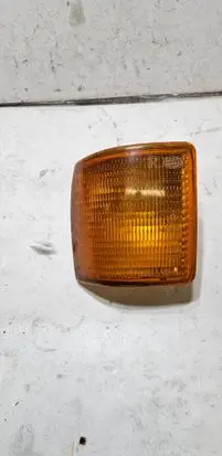 Audi 80 90 B2 Front indicator light 32797R6 E132797