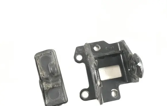 Hyundai Santa Fe Gearbox mounting bracket
