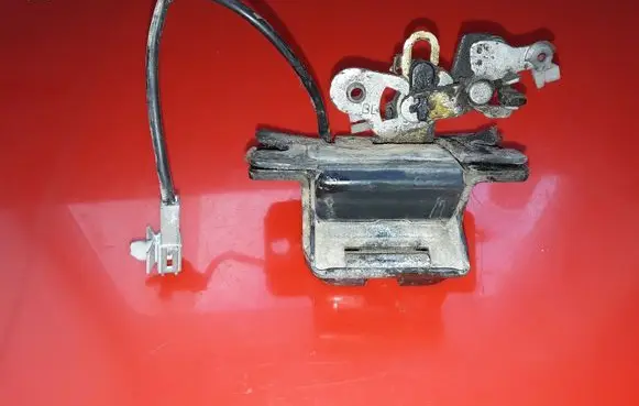 KIA Sorento Tailgate/trunk/boot lock/catch/latch 812303E000