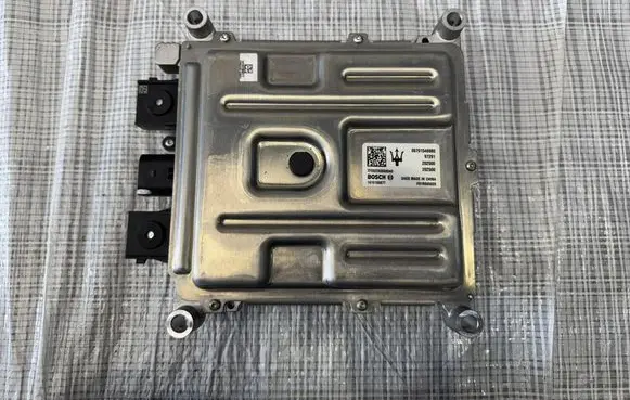 Maserati Grecale Voltage converter/converter module 06701546980