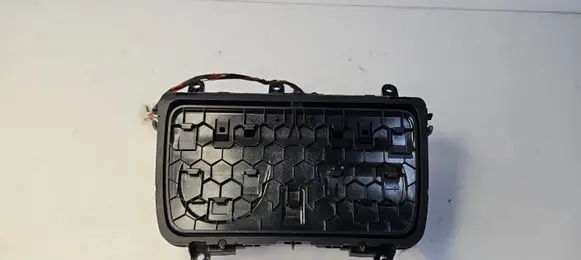 BMW 5 F10 F11 Cup holder front 82262001