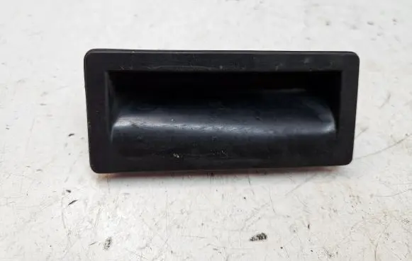 Tailgate opening switch
