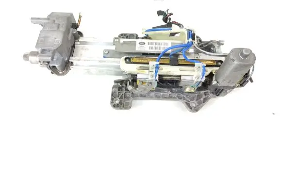 Steering wheel axle set
